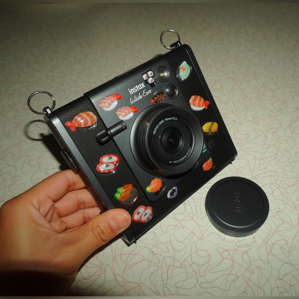 FUJIFILM INSTAX WIDE EVO